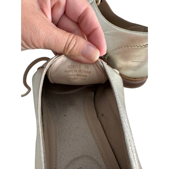 Cole Haan Gold Leather Oxford Flats Size 9 - Picture 3 of 8